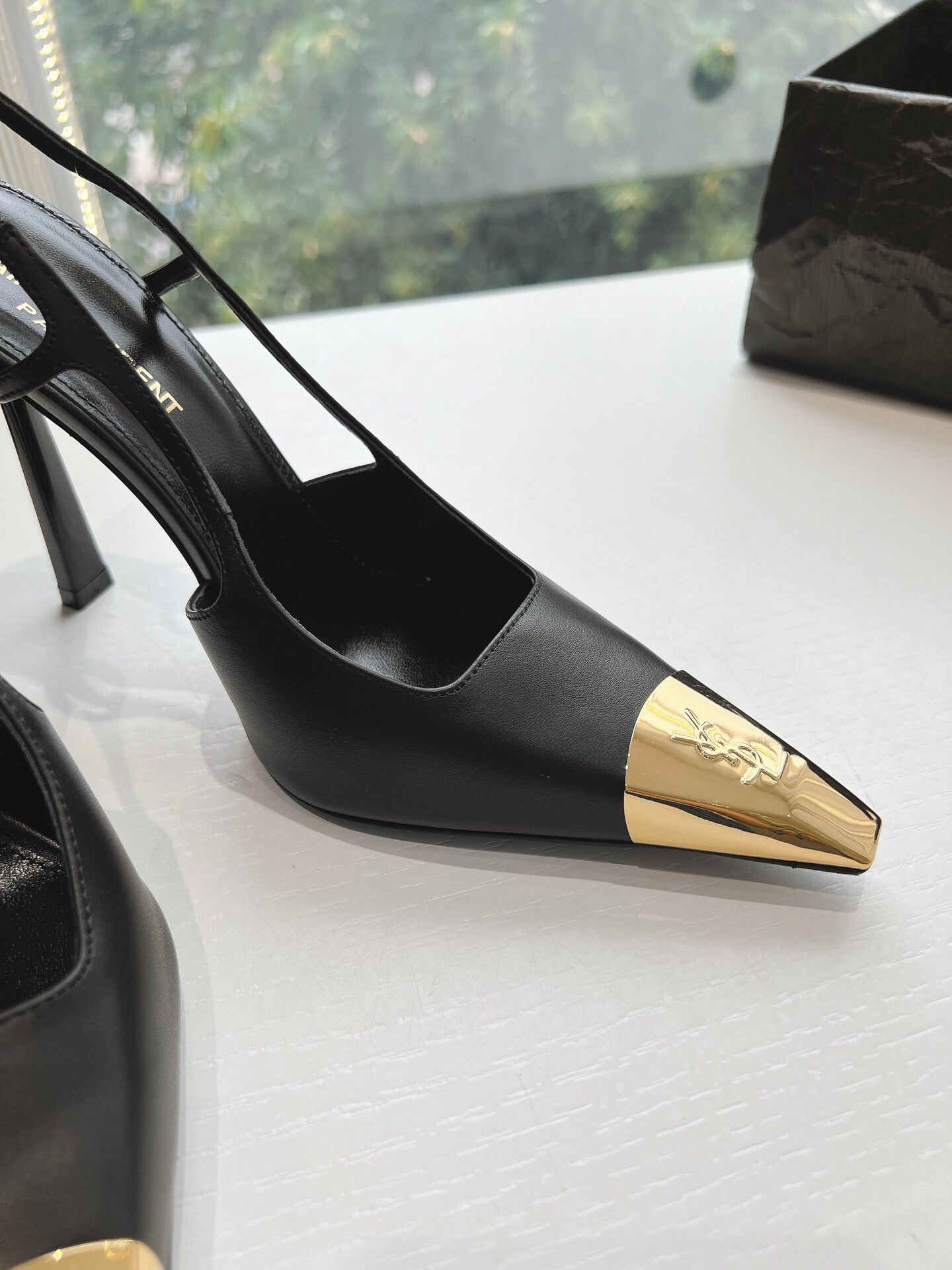 Saint Laurent Jeanne Slingback Pumps