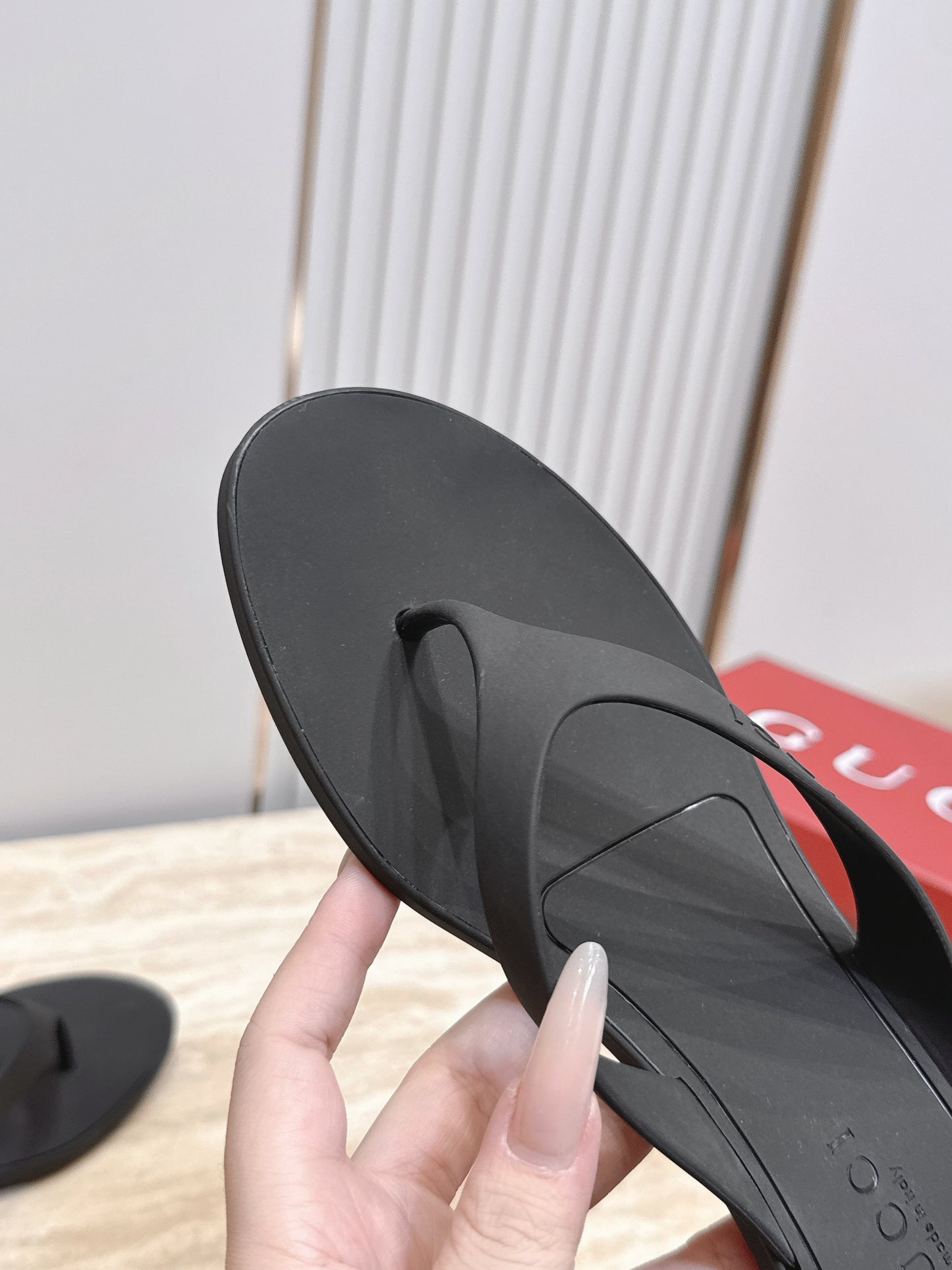 Gucci Vittoria Thong