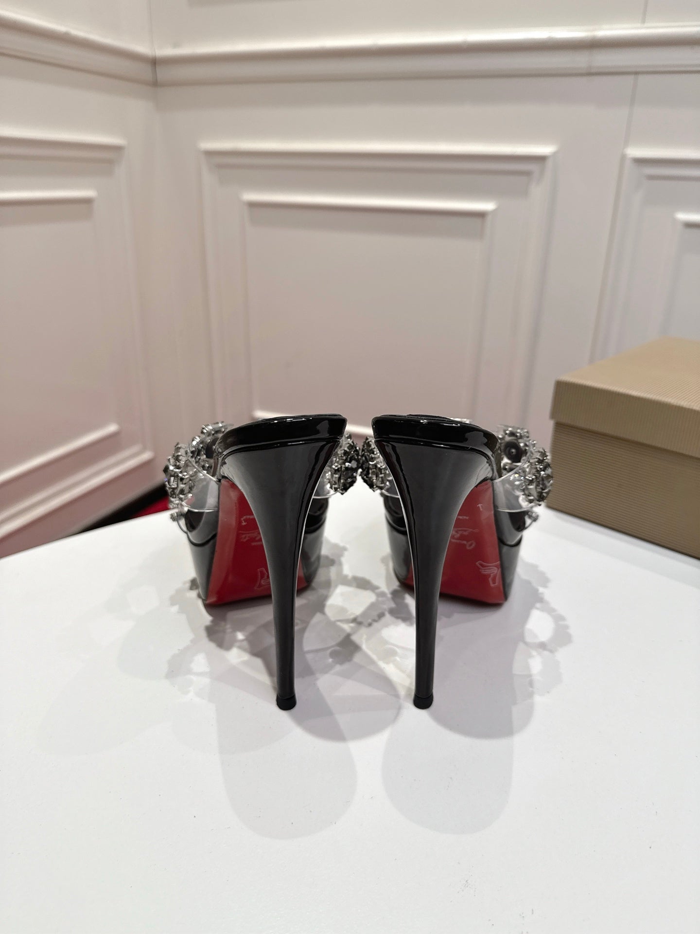 Christian Louboutin Just Jewel