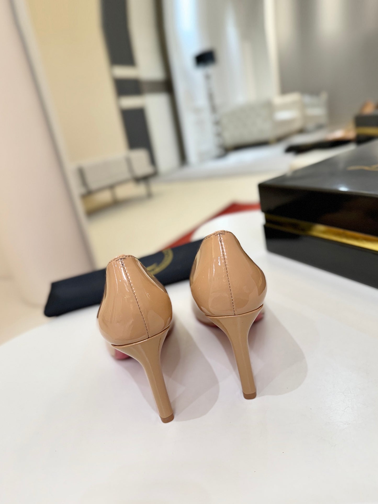 Christian Louboutin Pump