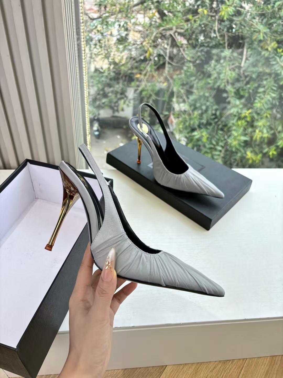 Saint Laurent Slingback Pumps