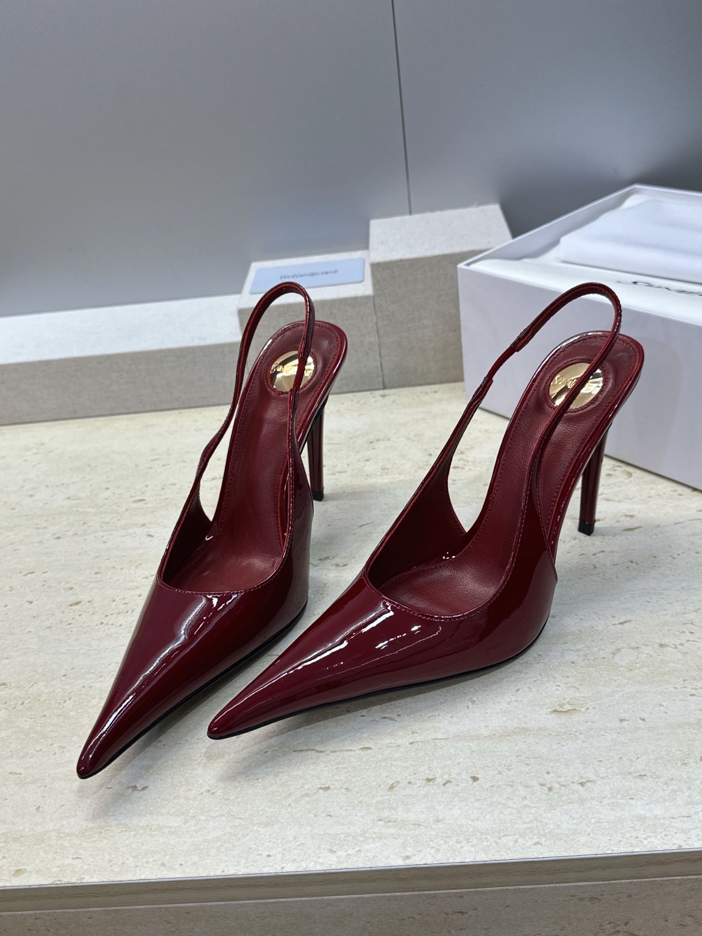Saint Laurent Guermantes Slingback Pumps