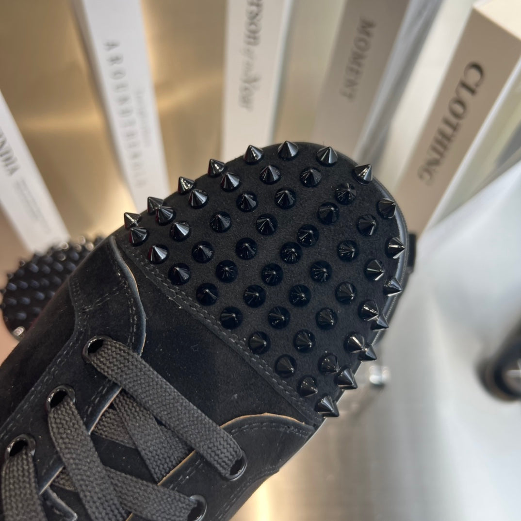 Christian Louboutin Louis Junior Spikes