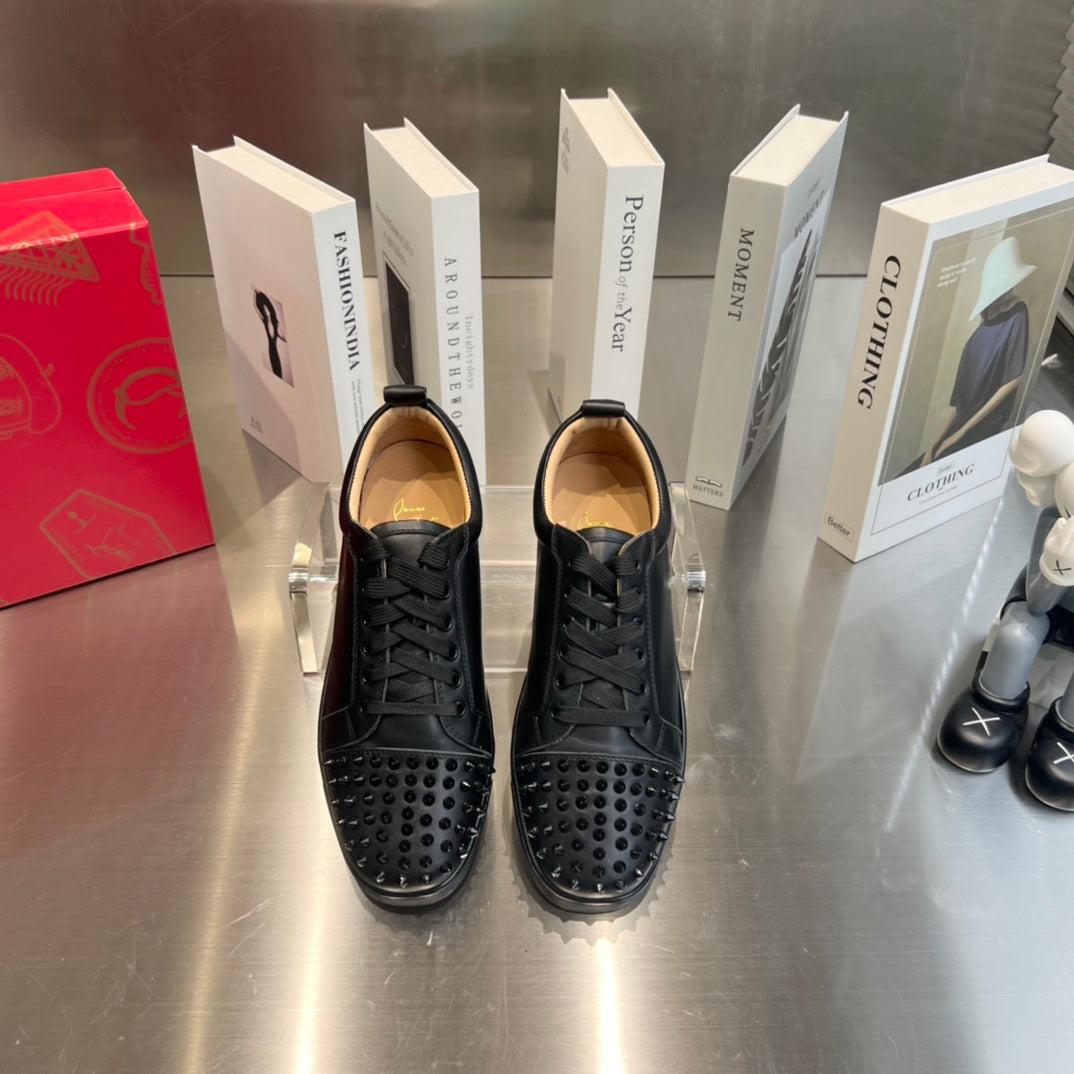 Christian Louboutin Louis Junior Spikes