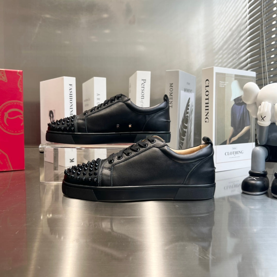 Christian Louboutin Louis Junior Spikes