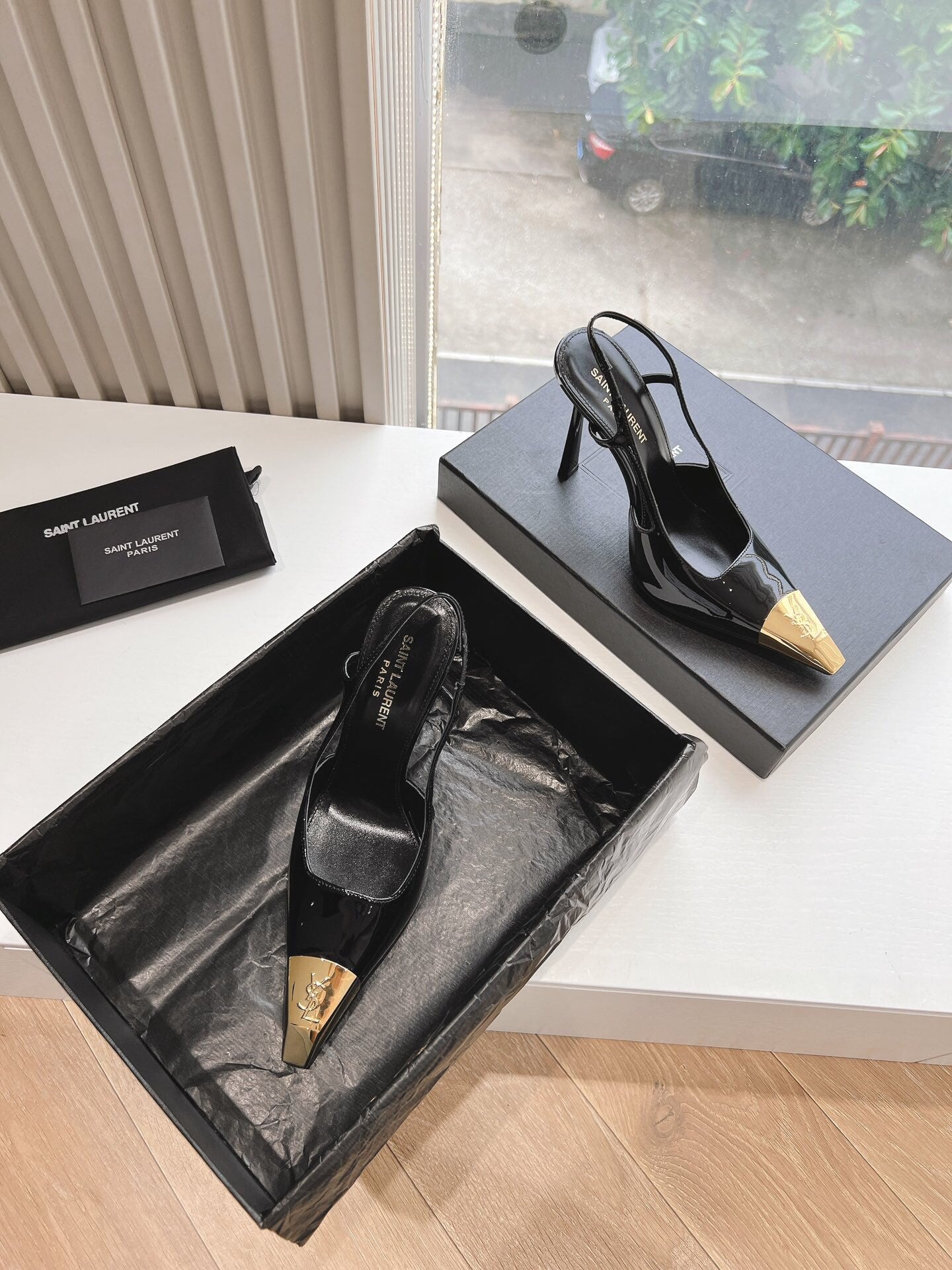 Saint Laurent Jeanne Slingback Pumps