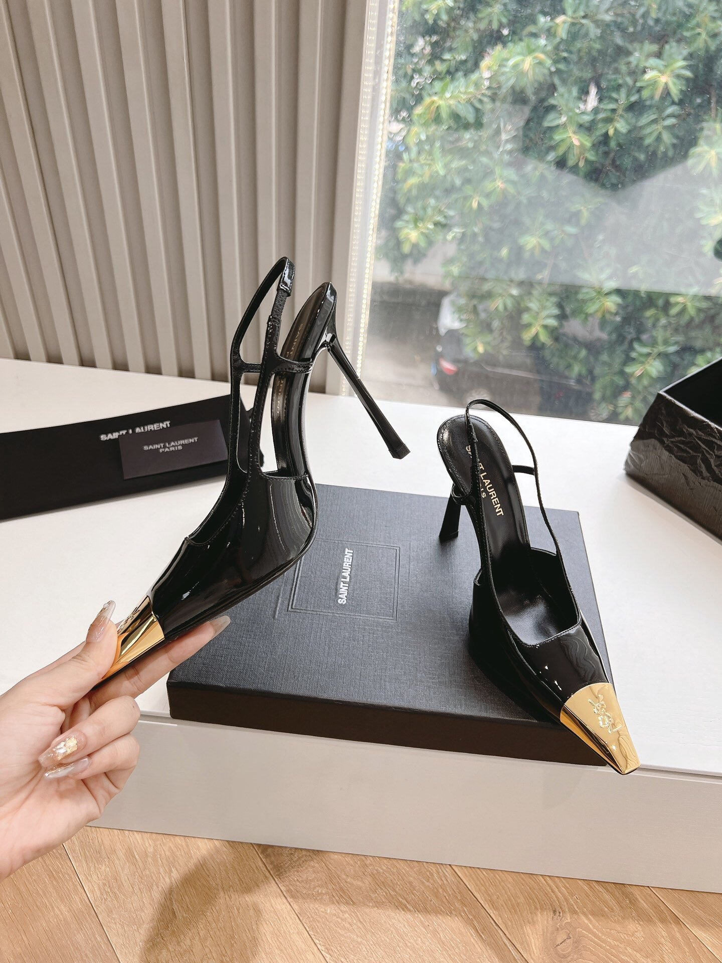 Saint Laurent Jeanne Slingback Pumps