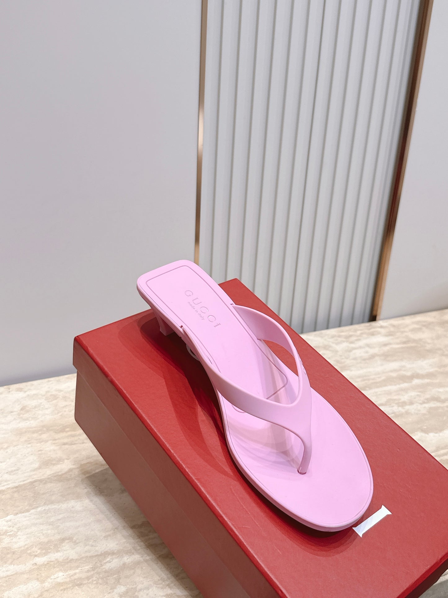 Gucci Vittoria Thong