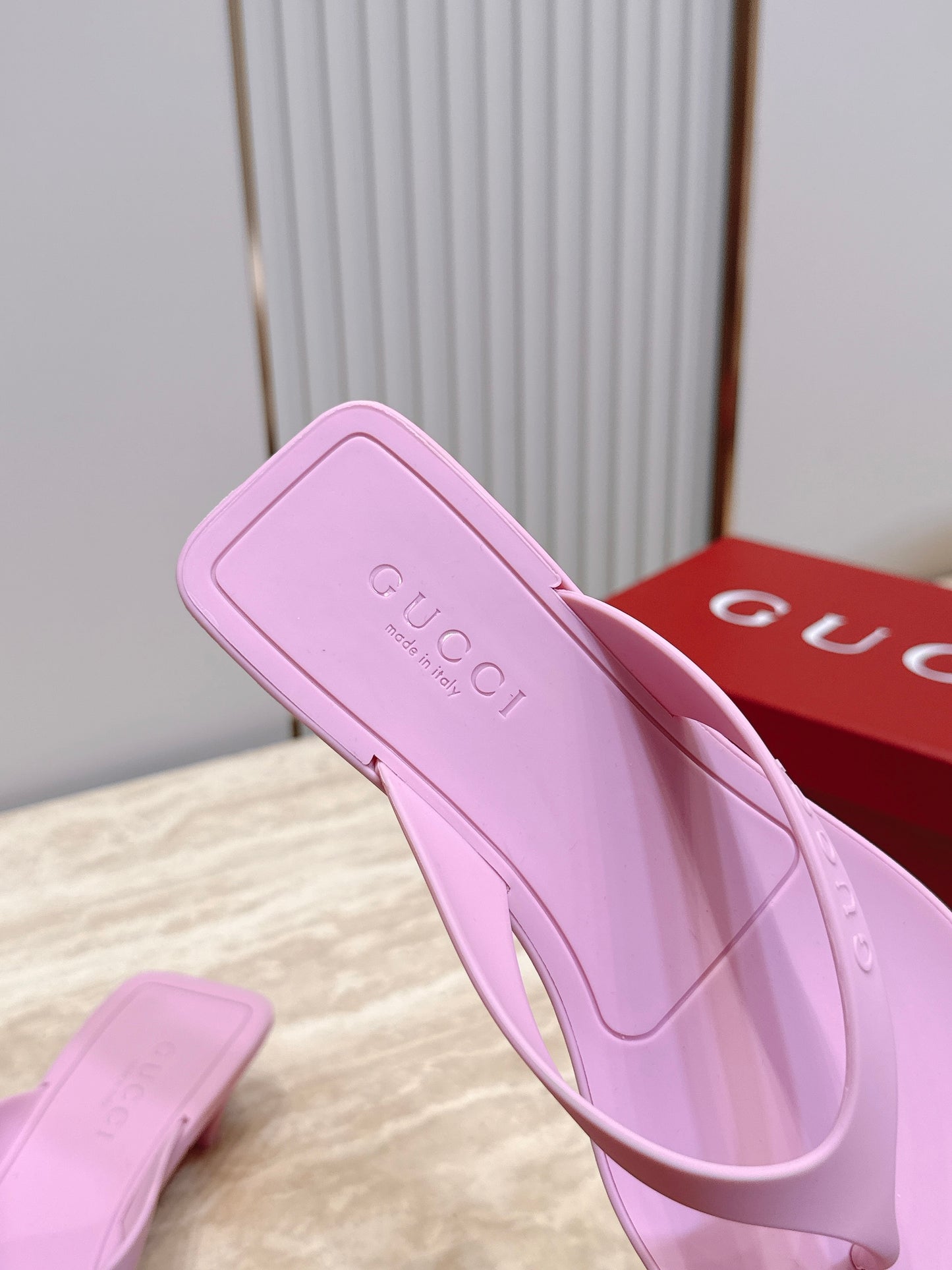 Gucci Vittoria Thong