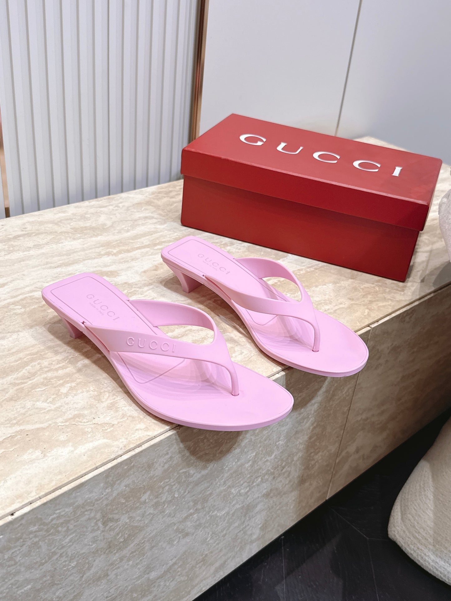Gucci Vittoria Thong