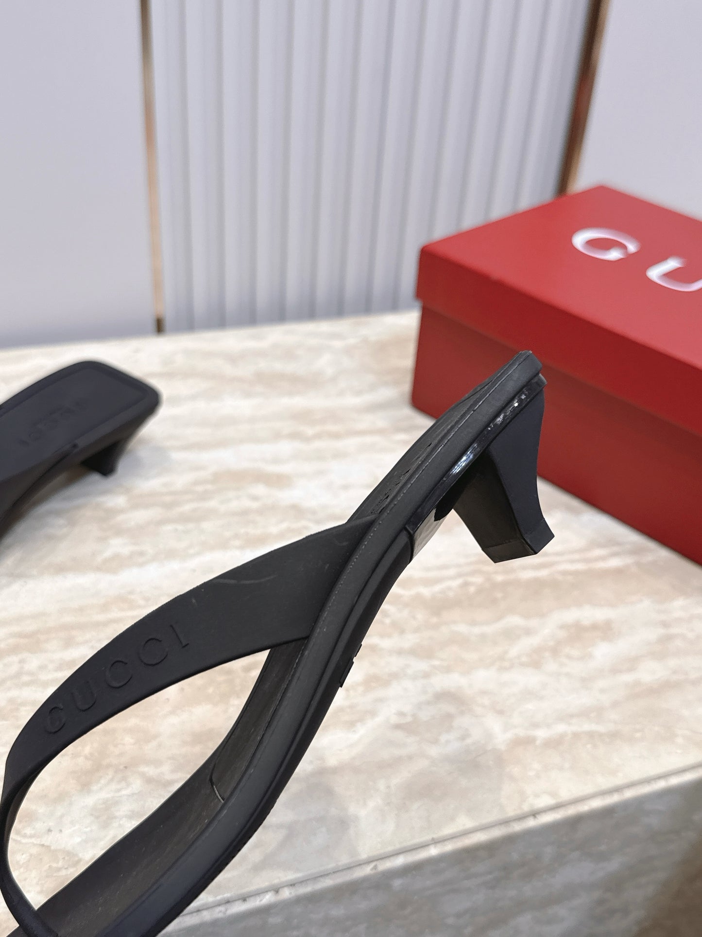 Gucci Vittoria Thong