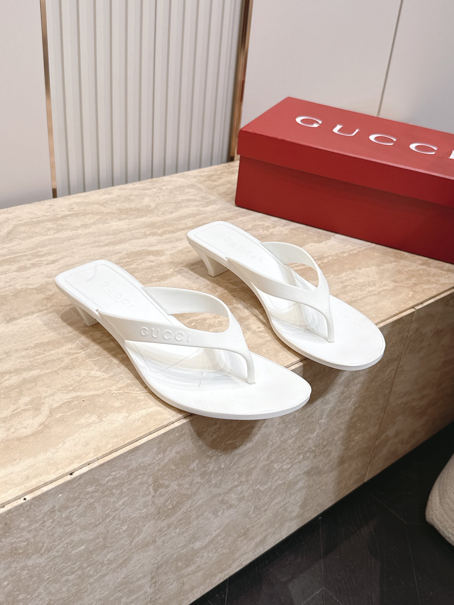 Gucci Vittoria Thong