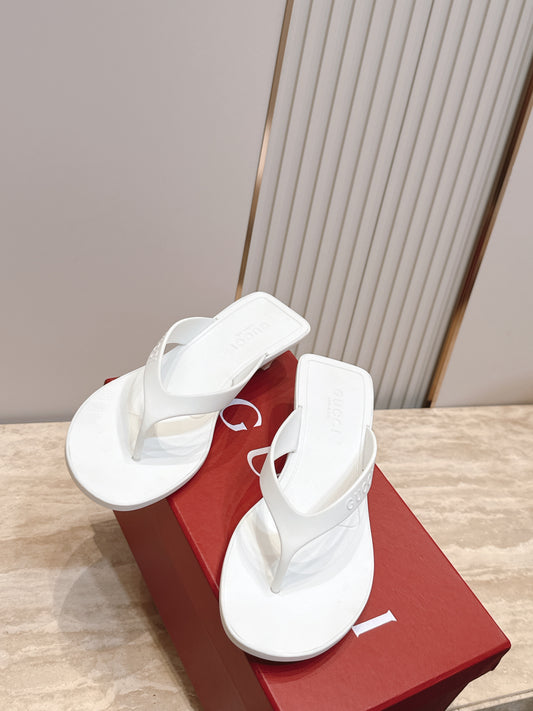Gucci Vittoria Thong