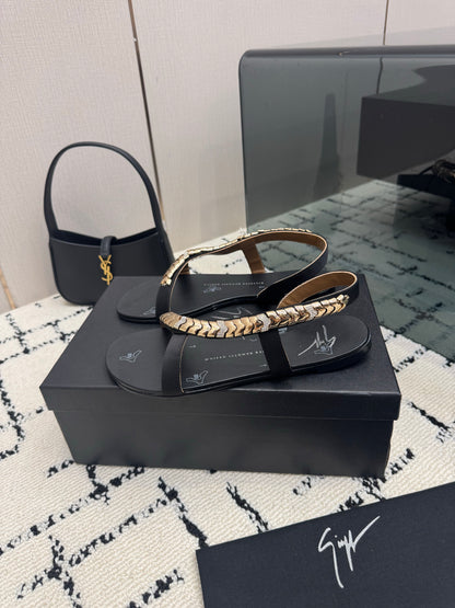 Giuseppe Zanotti Dafne Flat