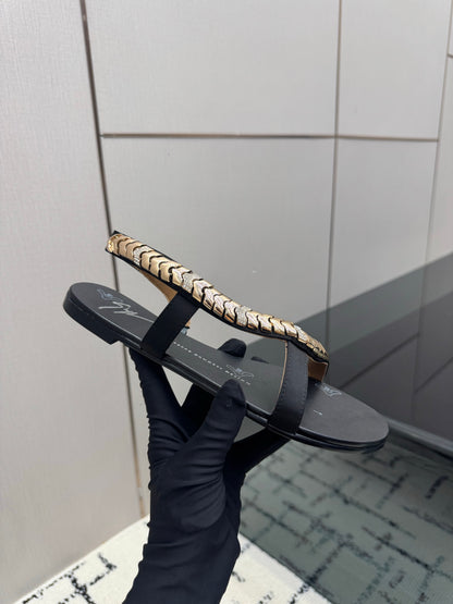 Giuseppe Zanotti Dafne Flat