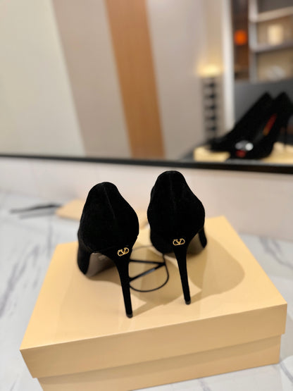 Valentino Revele Pumps