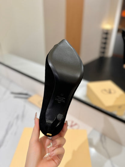 Valentino Revele Pumps