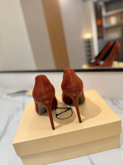 Valentino Revele Pumps