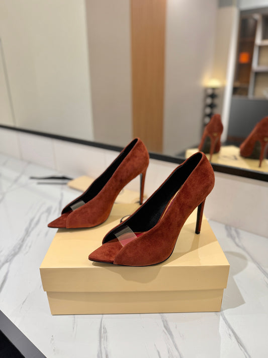 Valentino Revele Pumps