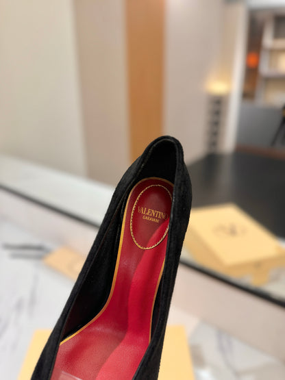 Valentino Revele Pumps