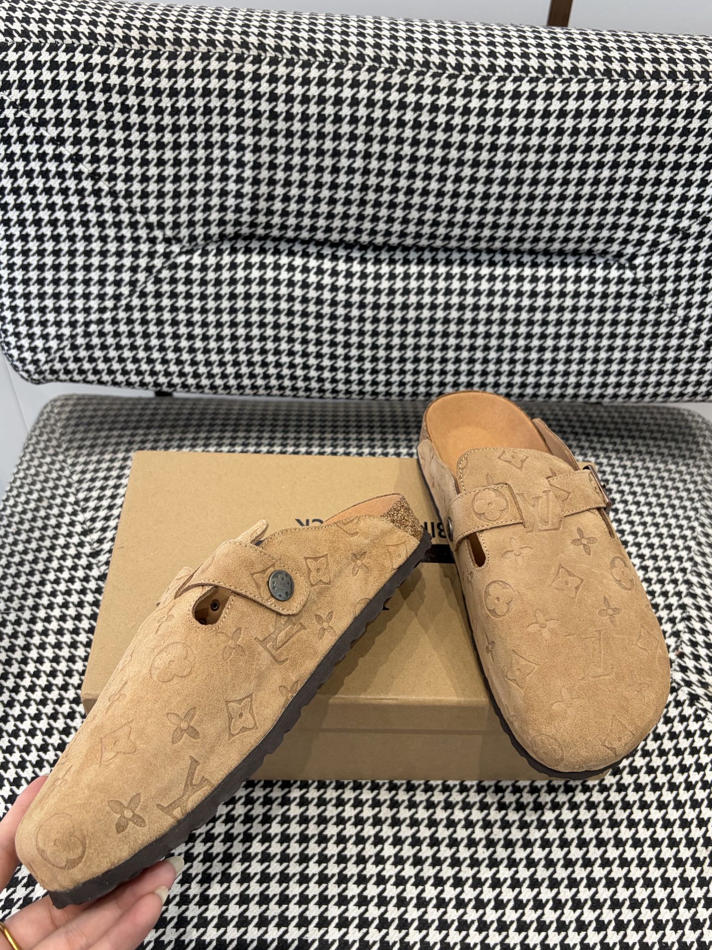 Louis Vuitton Clog