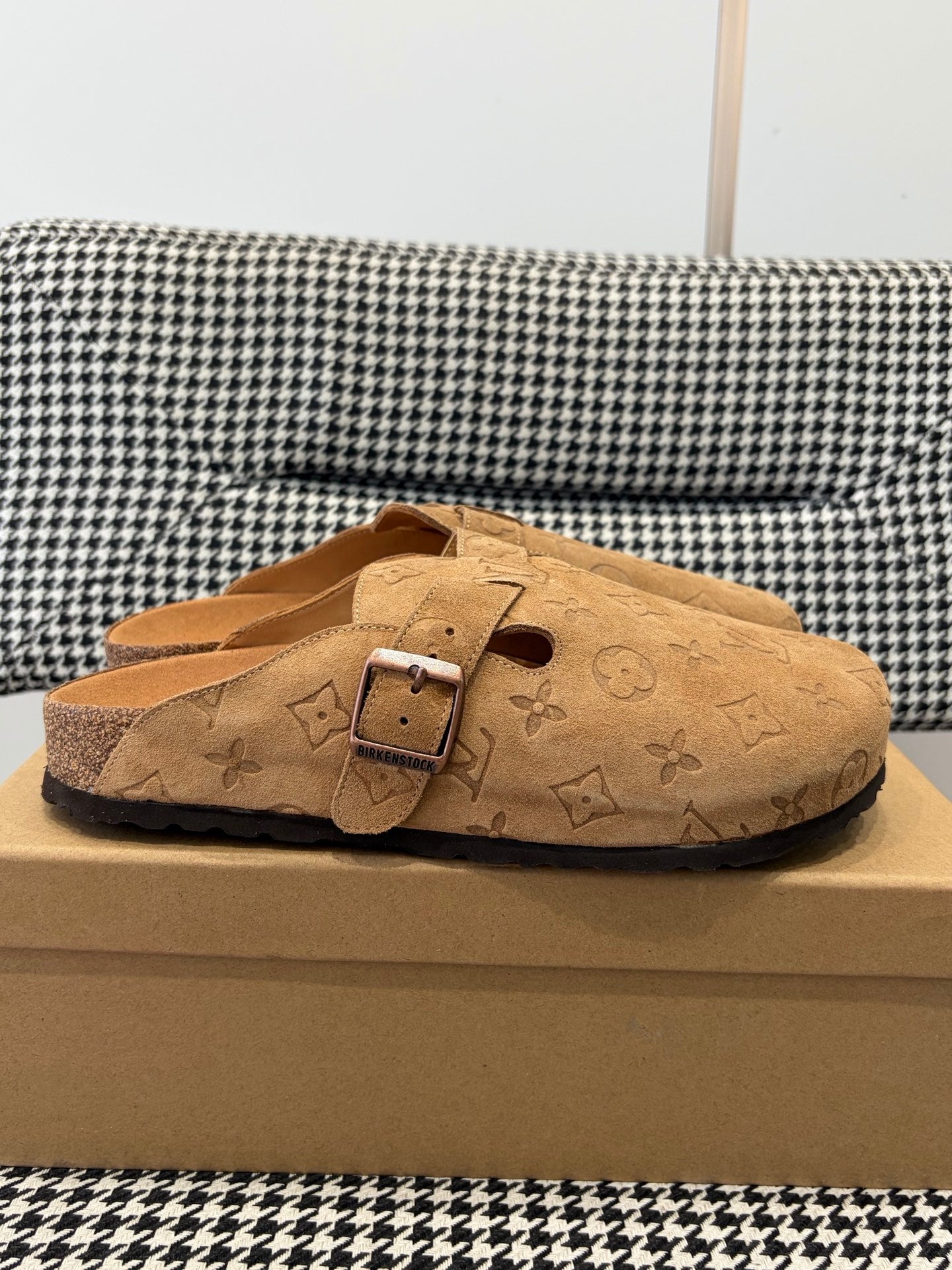 Louis Vuitton Clog