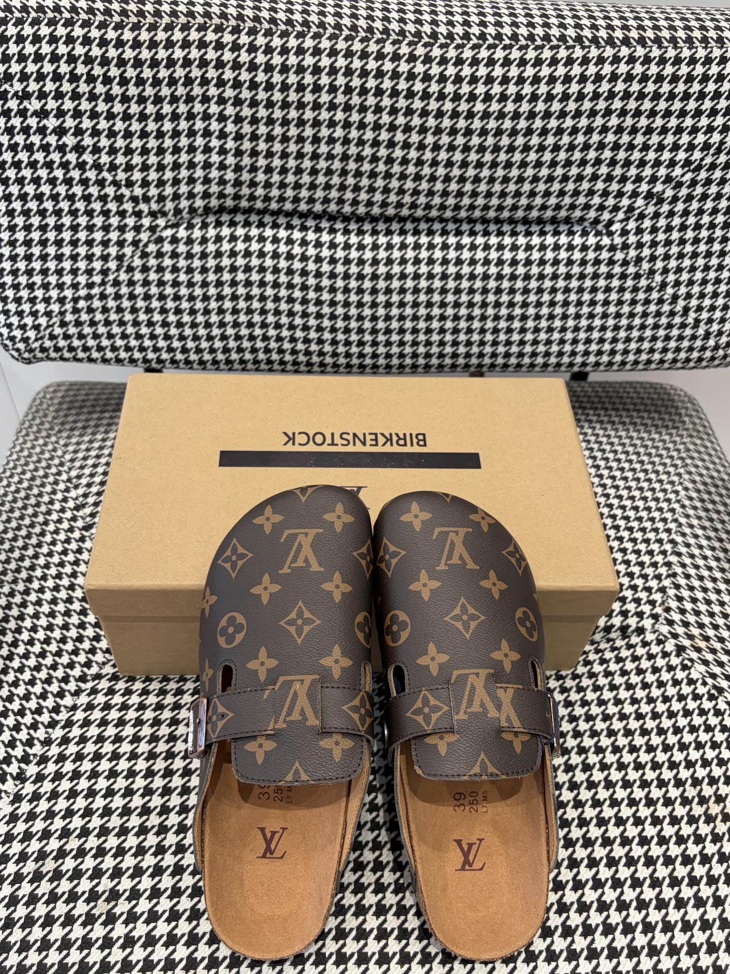 Louis Vuitton Clog
