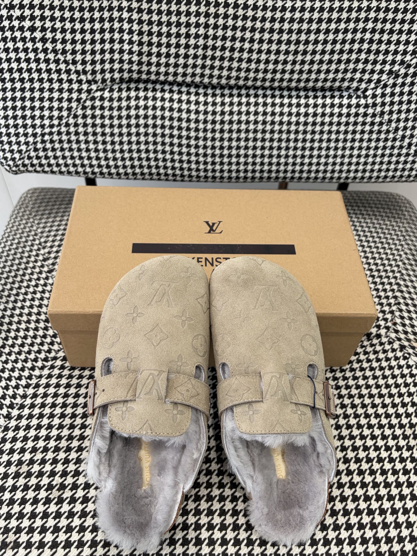 Louis Vuitton Clog