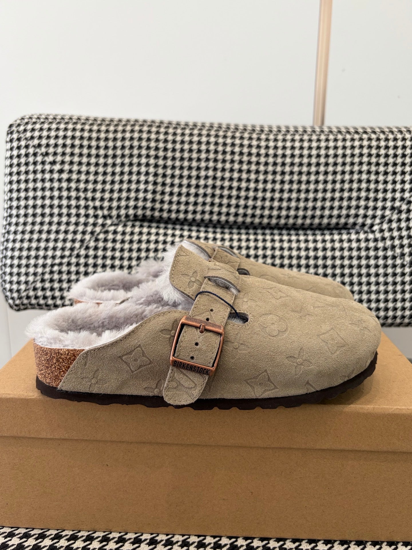 Louis Vuitton Clog