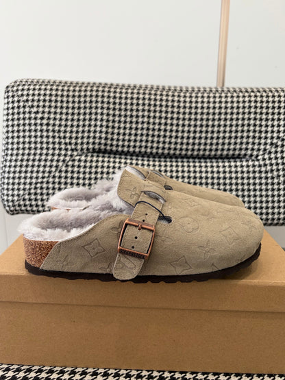 Louis Vuitton Clog