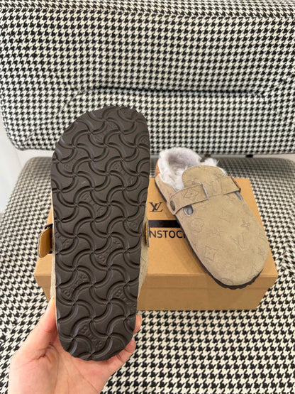 Louis Vuitton Clog