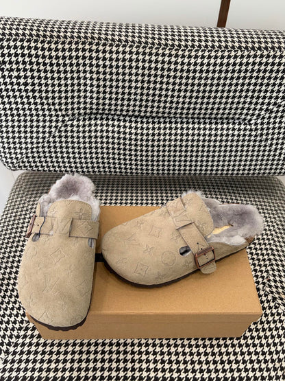 Louis Vuitton Clog