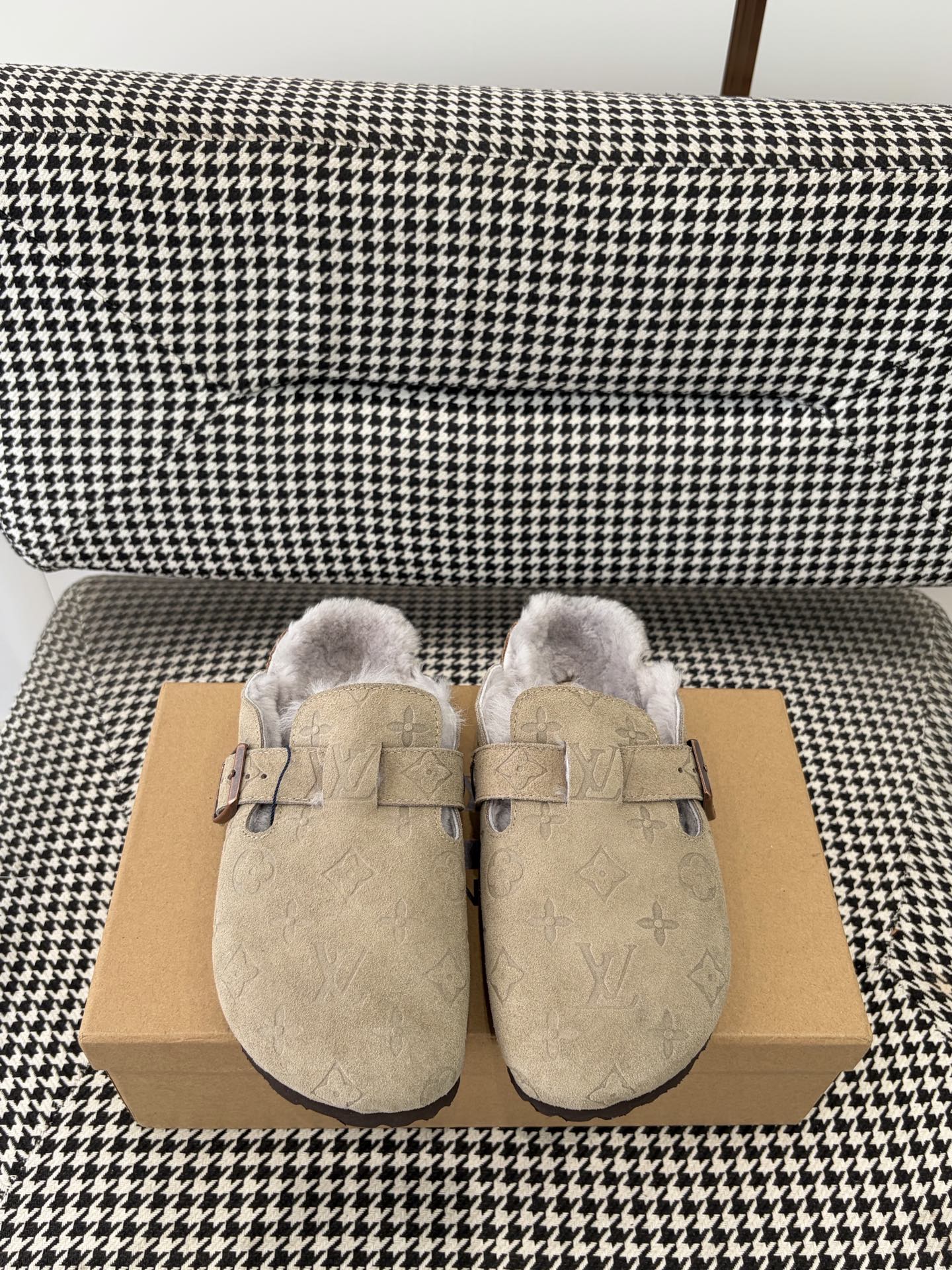 Louis Vuitton Clog