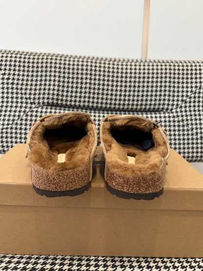 Louis Vuitton Clog