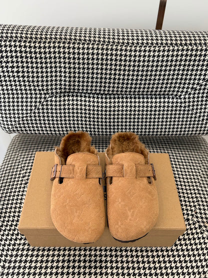 Louis Vuitton Clog