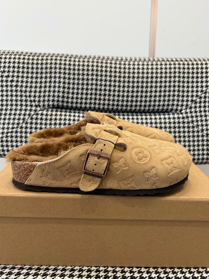 Louis Vuitton Clog