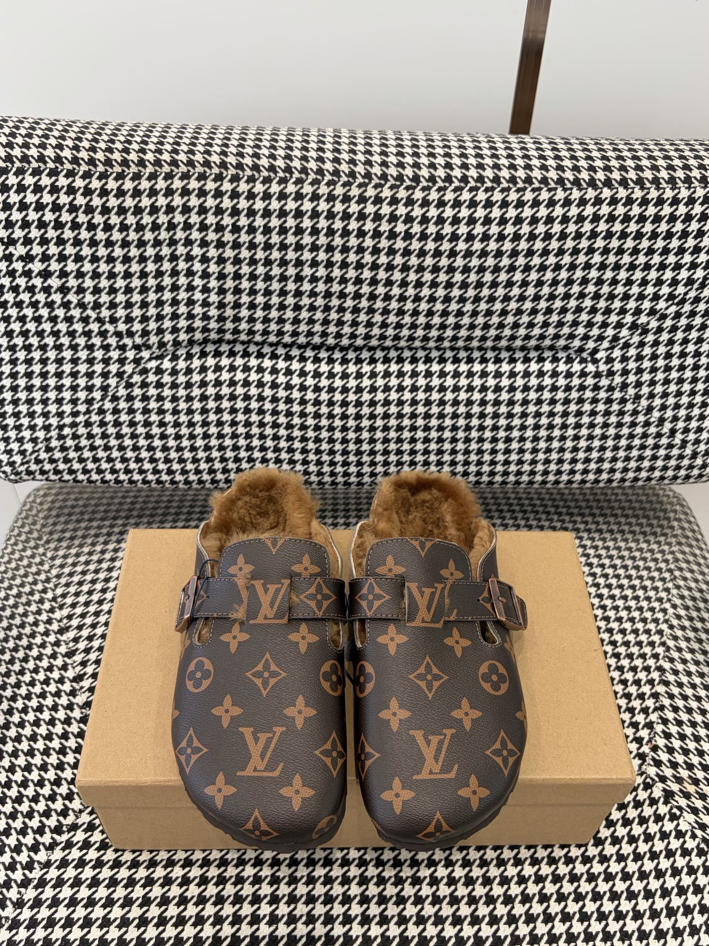 Louis Vuitton Clog