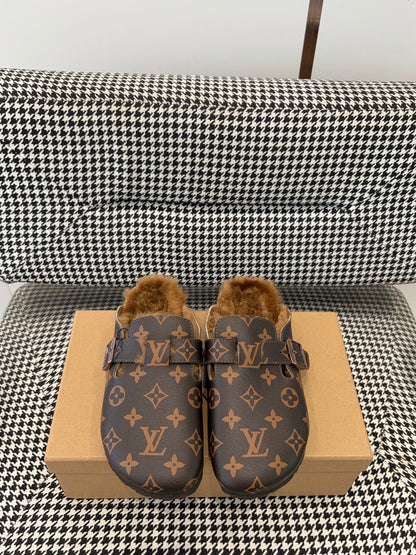 Louis Vuitton Clog