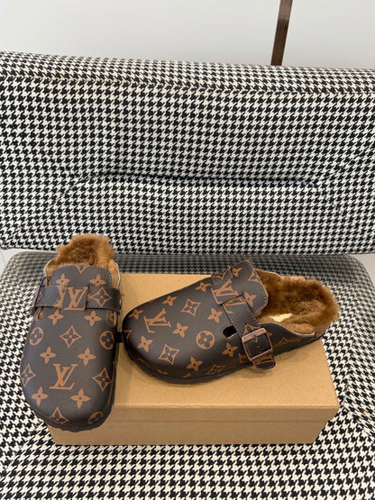 Louis Vuitton Clog