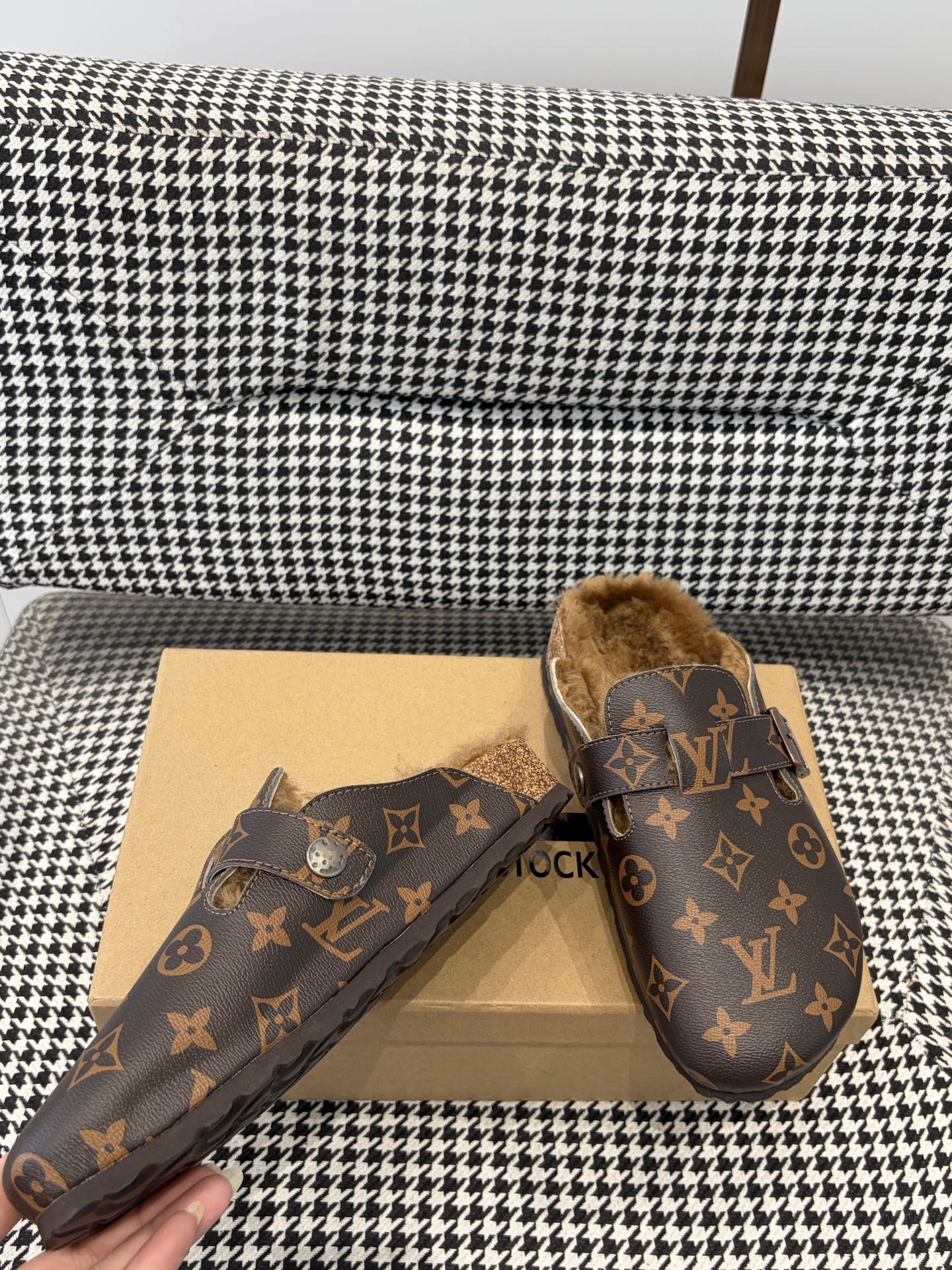 Louis Vuitton Clog