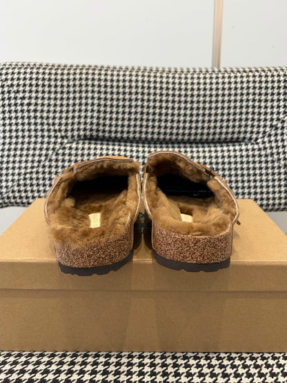 Louis Vuitton Clog