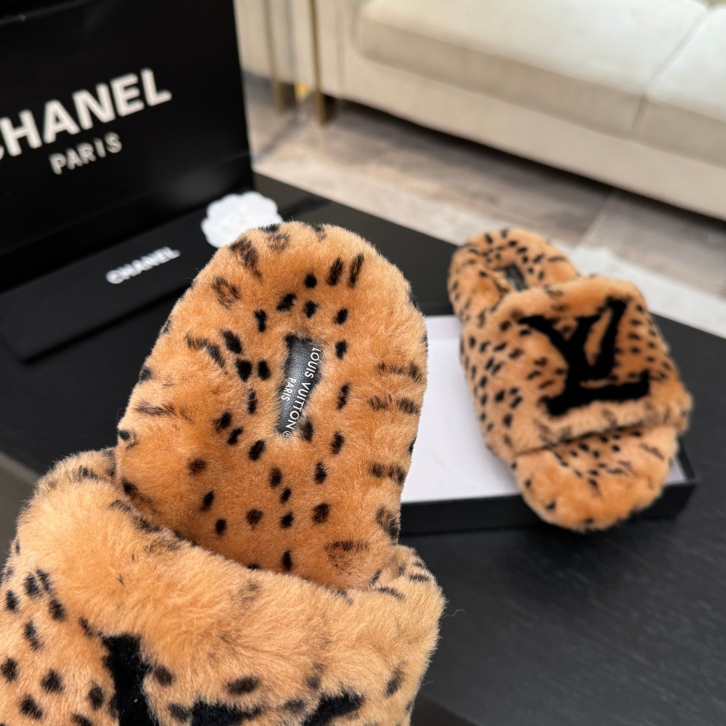 Louis Vuitton Slippers