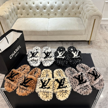 Louis Vuitton Slippers
