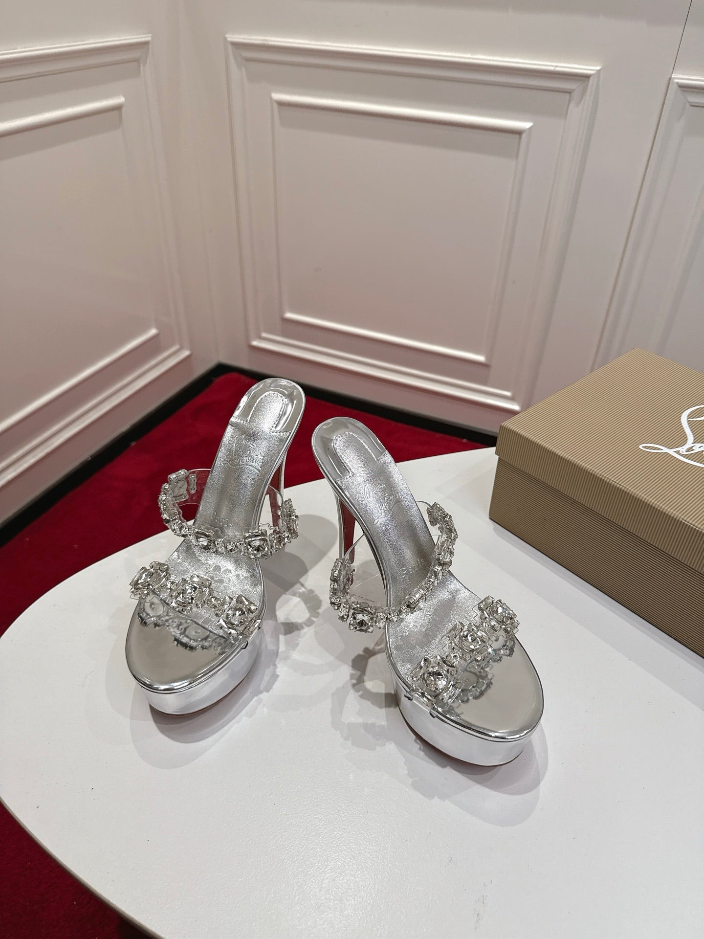Christian Louboutin Just Jewel