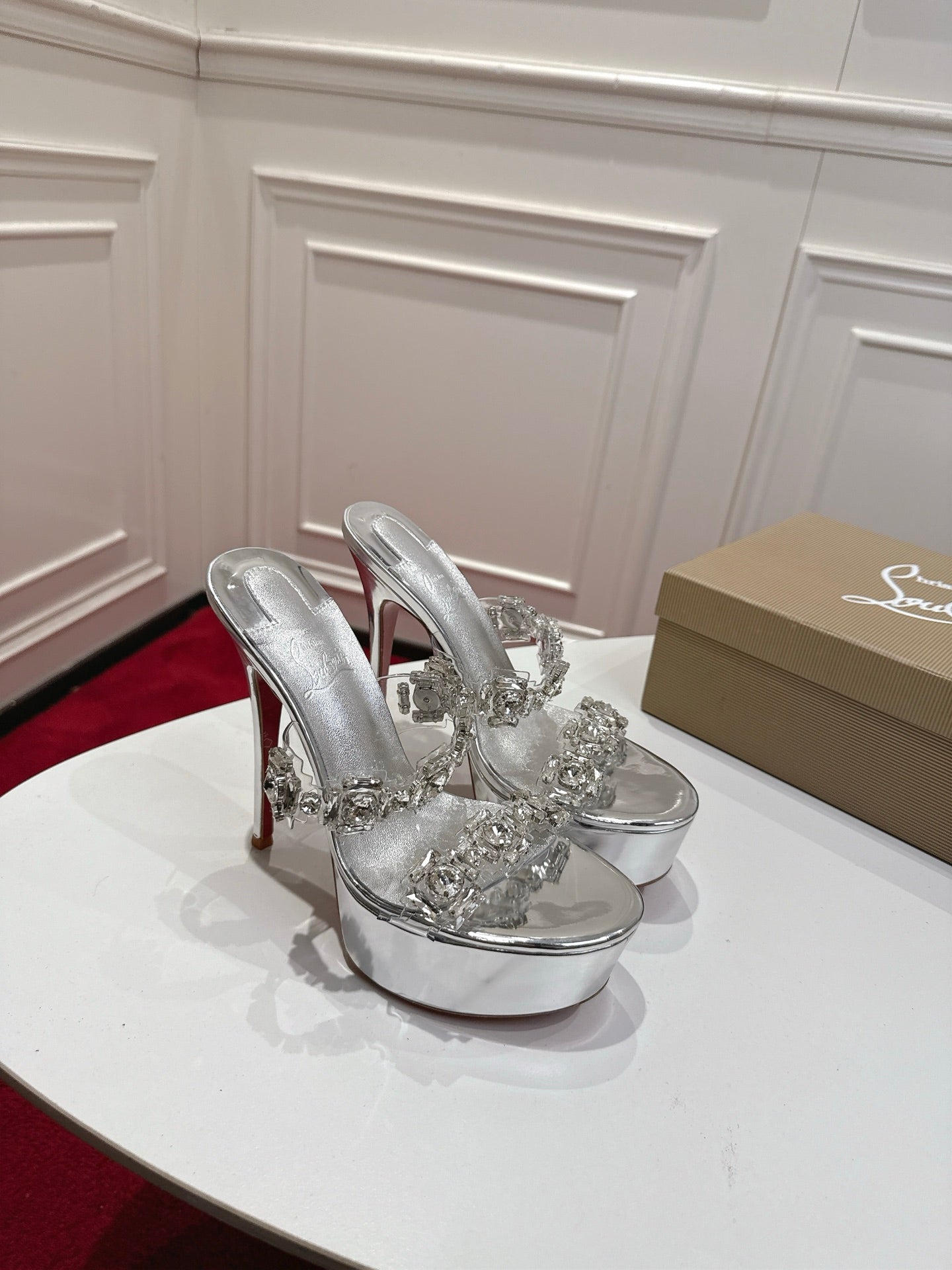 Christian Louboutin Just Jewel