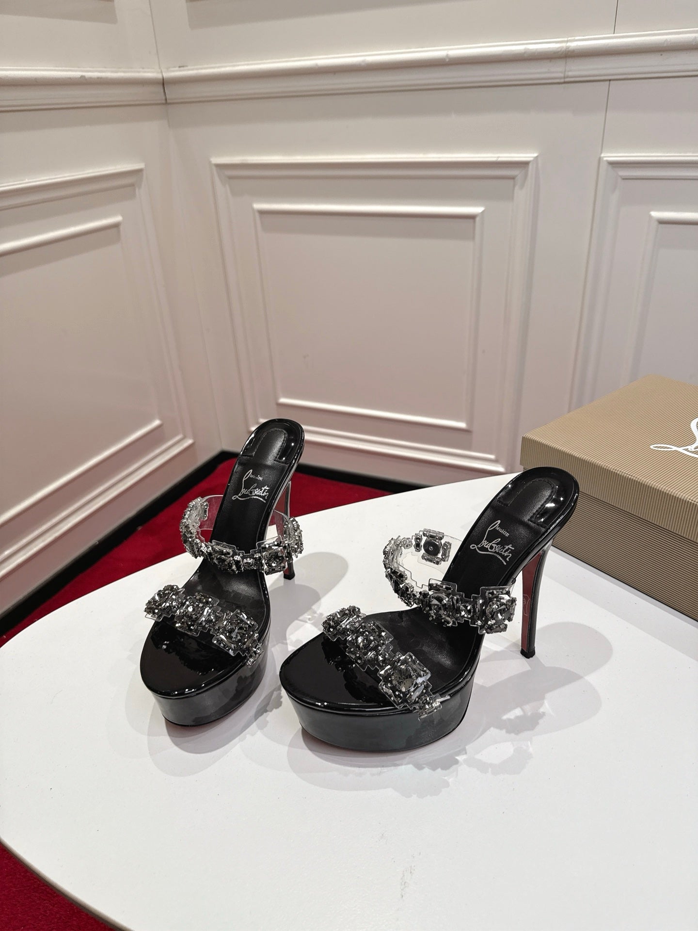 Christian Louboutin Just Jewel
