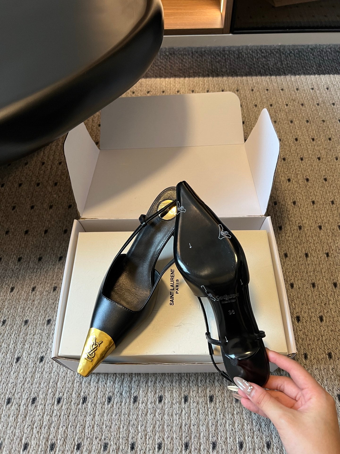 Saint Laurent Jeanne Slingback Pumps