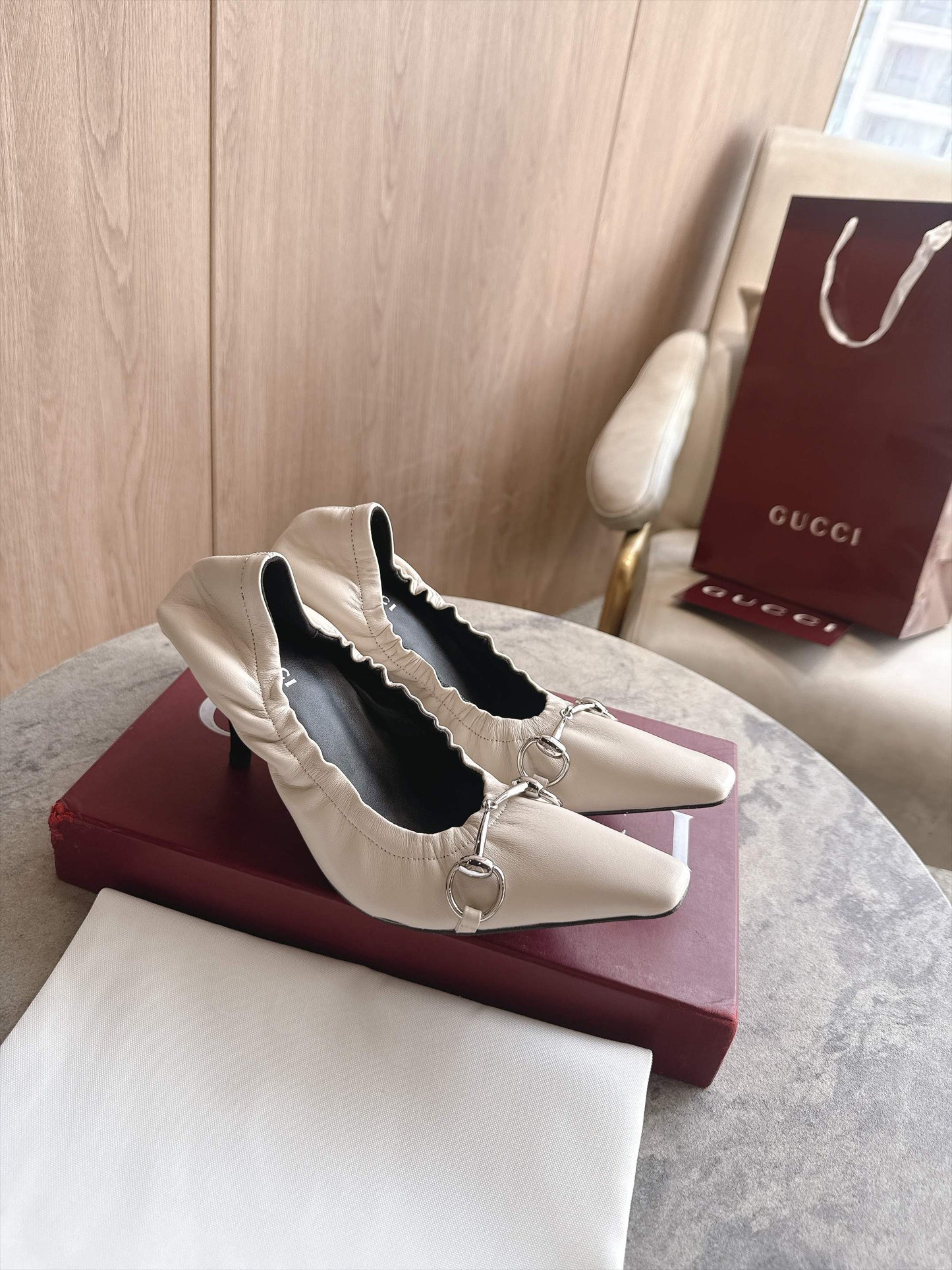 Gucci Vittoria Pump With Elastic