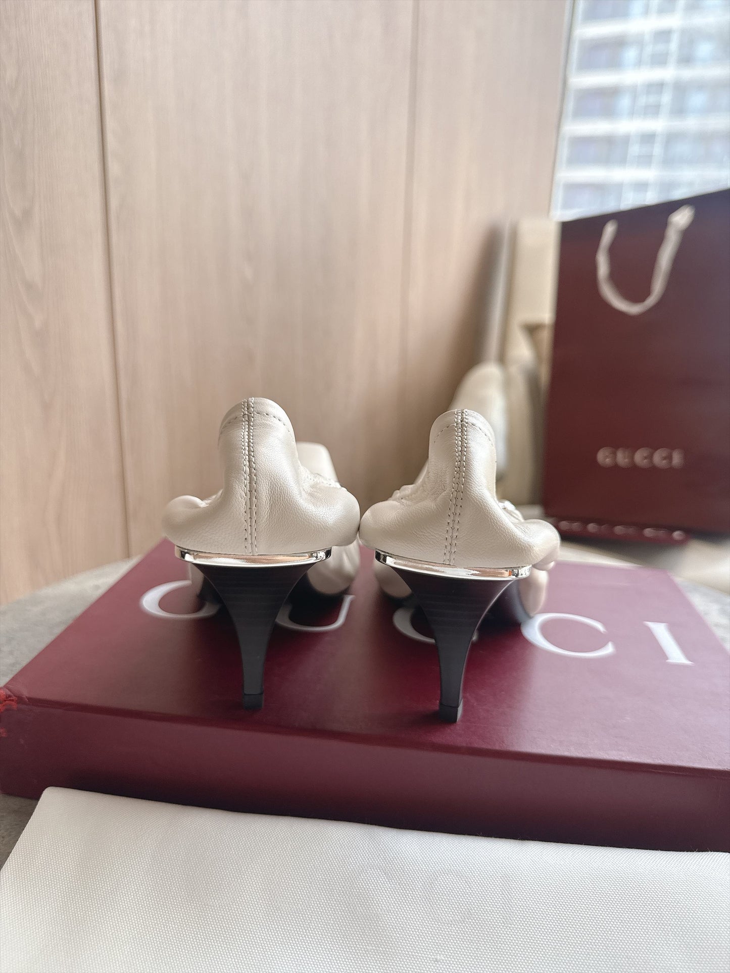 Gucci Vittoria Pump With Elastic