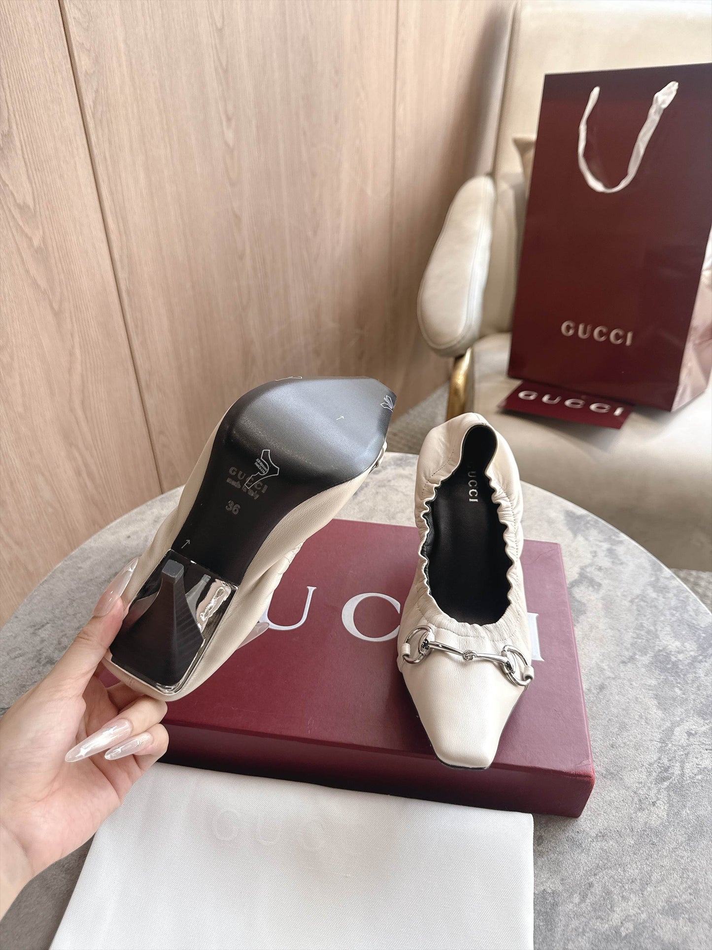 Gucci Vittoria Pump With Elastic